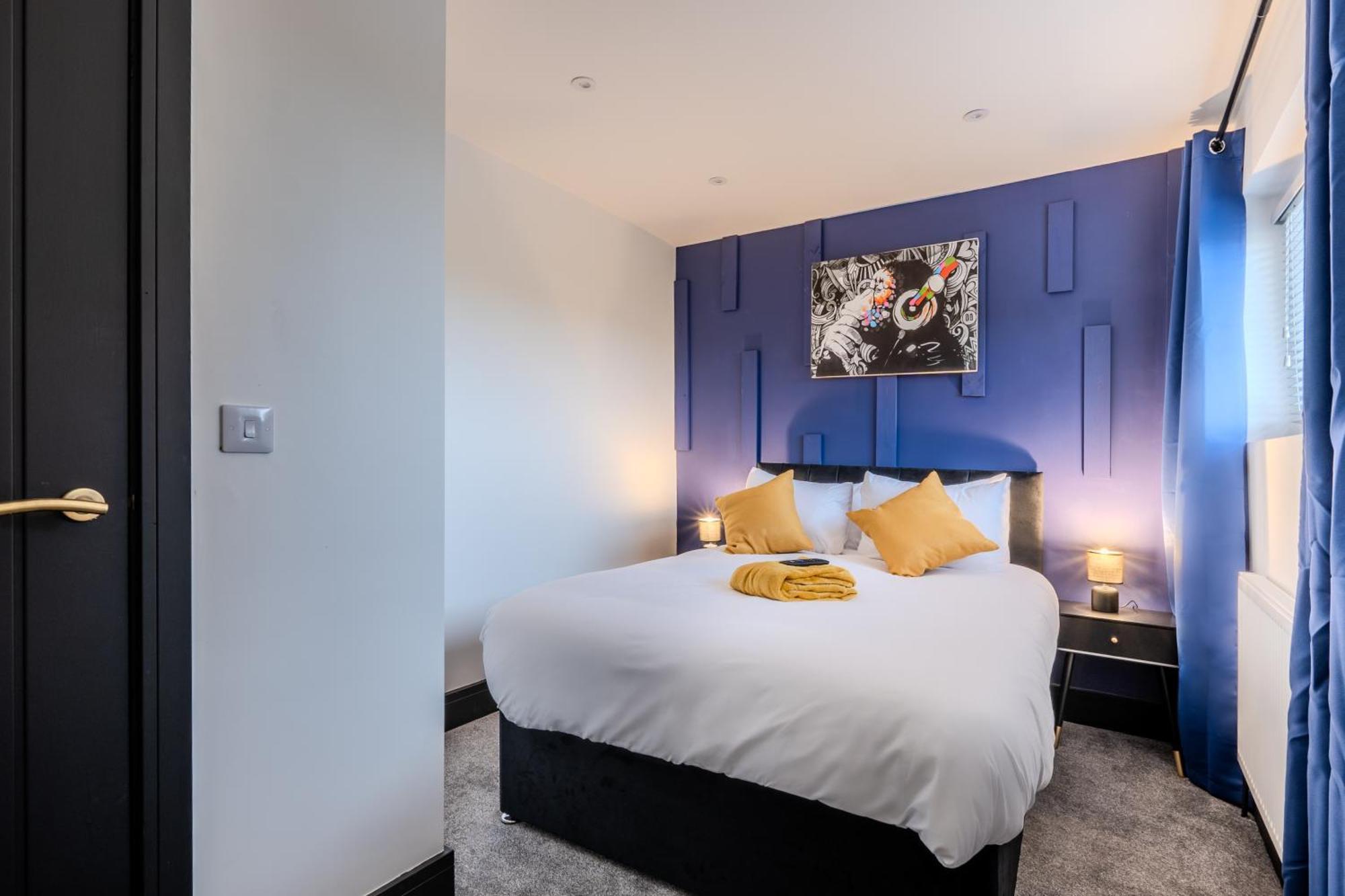 Modern 3Br Home - Private Parking - Tv In Every Bedroom Swansea Buitenkant foto